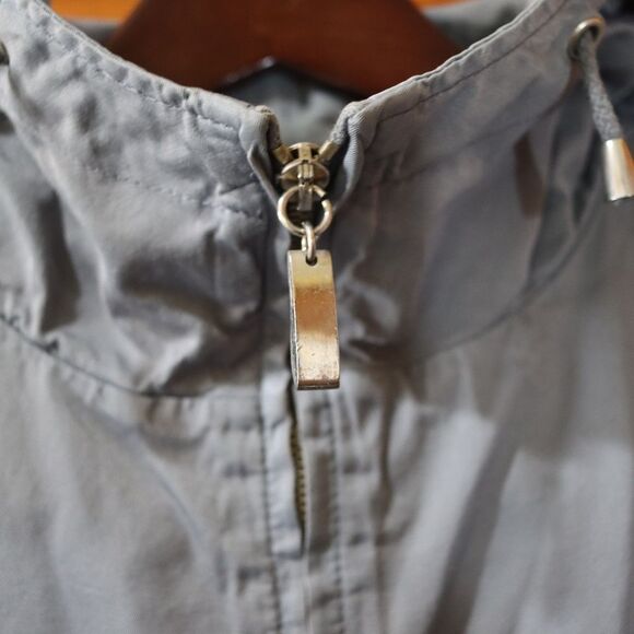 Vintage DKNY Classic Gray Utility Light Jacket Windbreaker Jacket Small - Picture 4 of 16